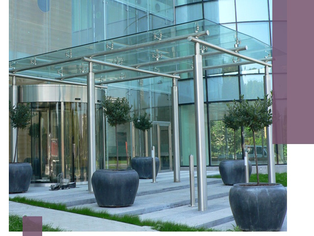 Навесы из стекла на заказ в Коврове — монтаж и установка