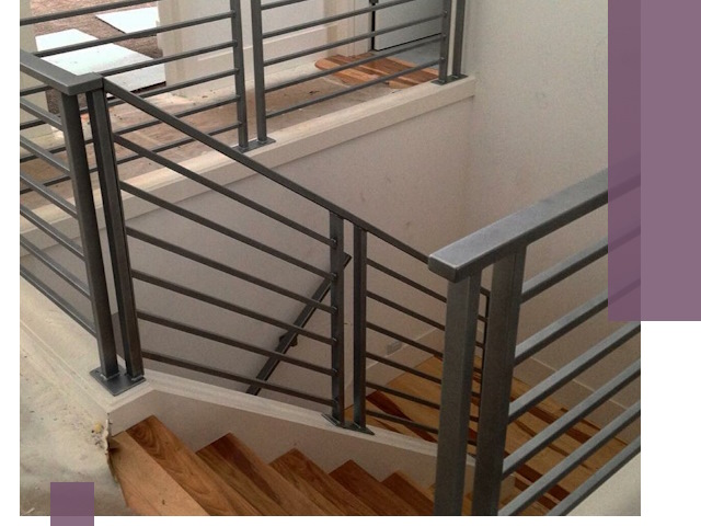 Изготовление поручней из металла и дерева в Коврове